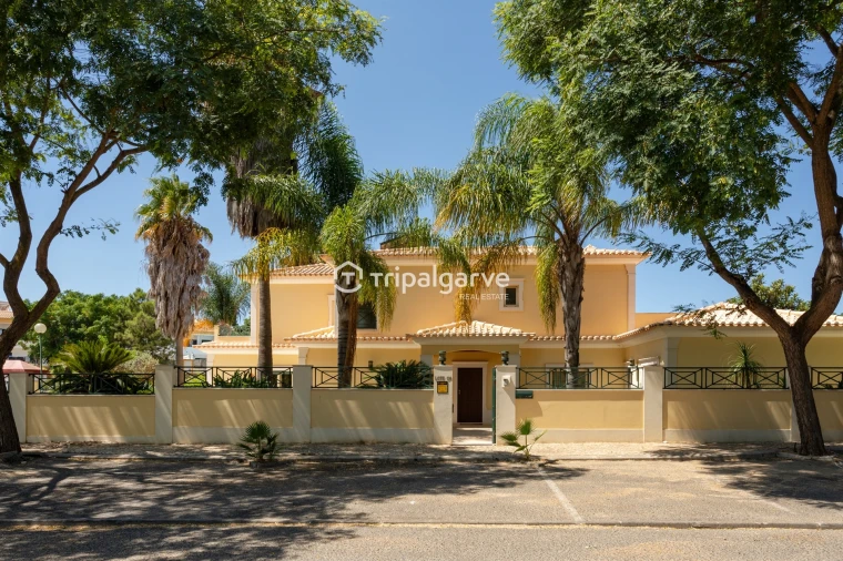 Moradia T4 para Venda em Albufeira e Olhos de Água Foto 42