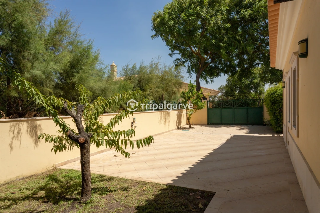 Moradia T4 para Venda em Albufeira e Olhos de Água Foto 19