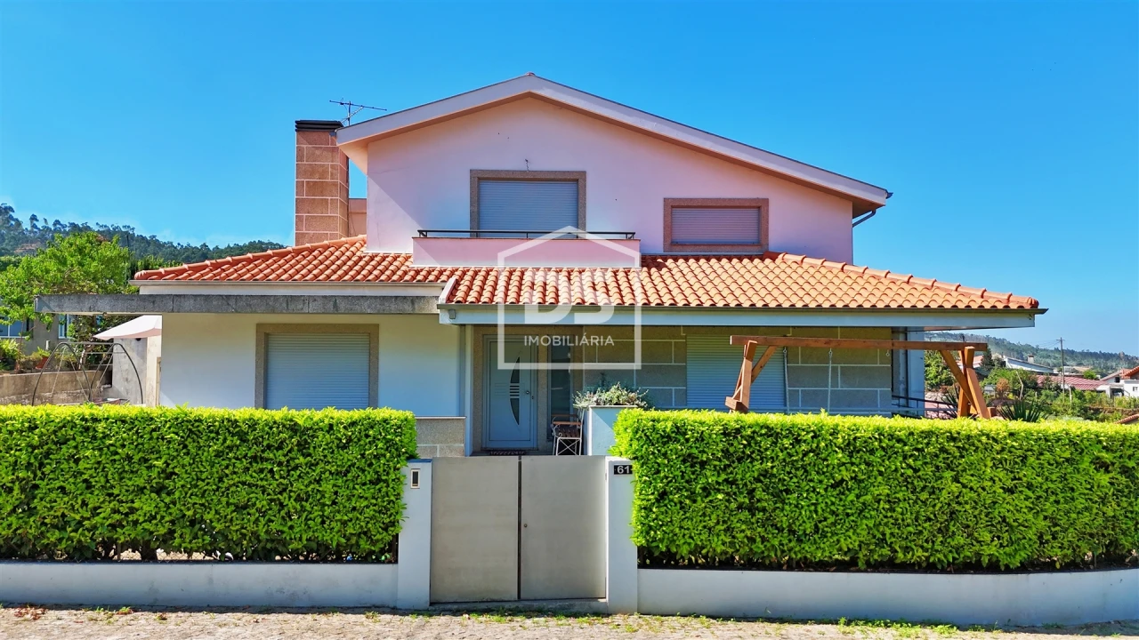 Moradia T3 para Venda em Croca Foto 1