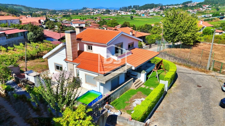 Moradia T3 para Venda em Croca Foto 31