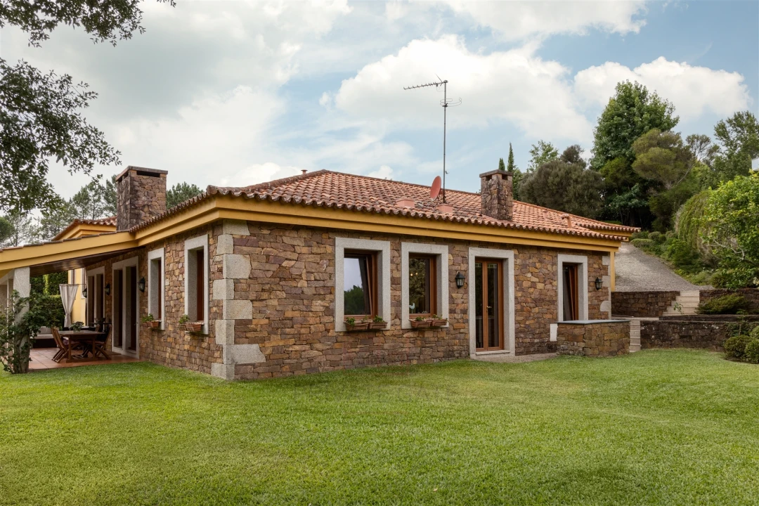 Moradia T4 para Venda em Feitosa Foto 14