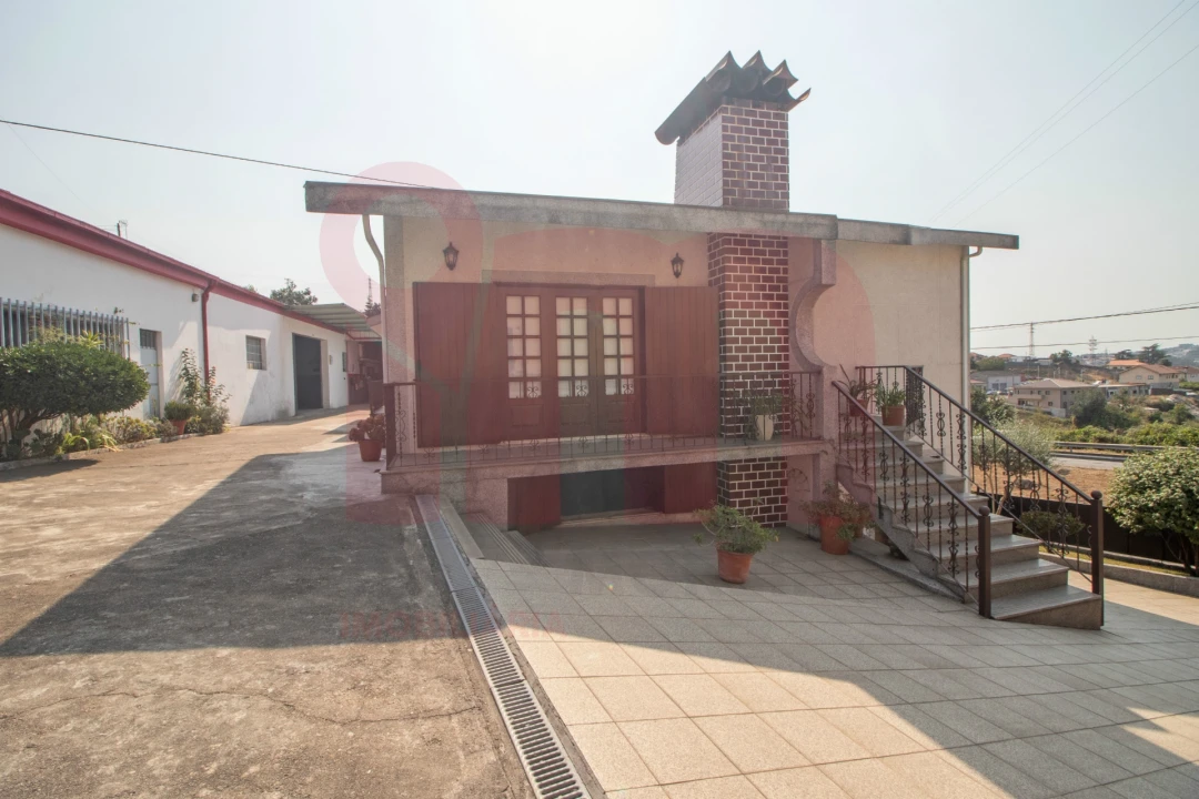 Moradia T3 para Venda em Vilarinho Foto 55