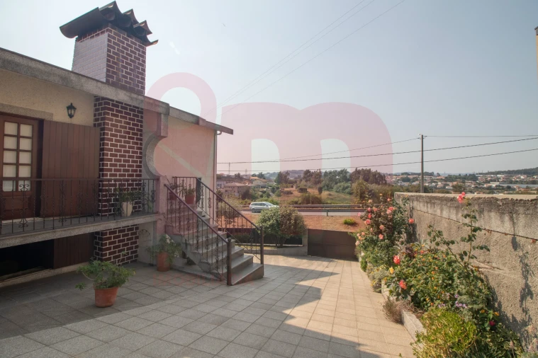 Moradia T3 para Venda em Vilarinho Foto 42