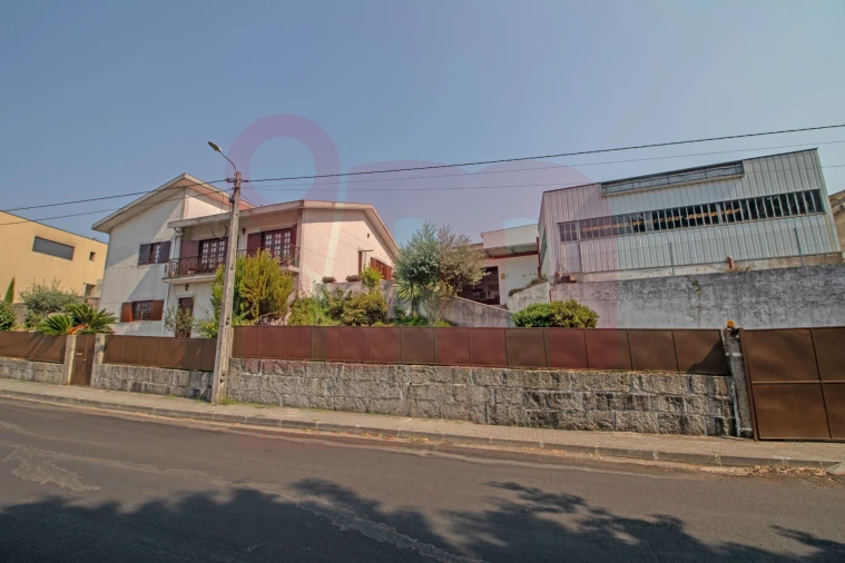 Moradia T3 para Venda em Vilarinho Foto 1