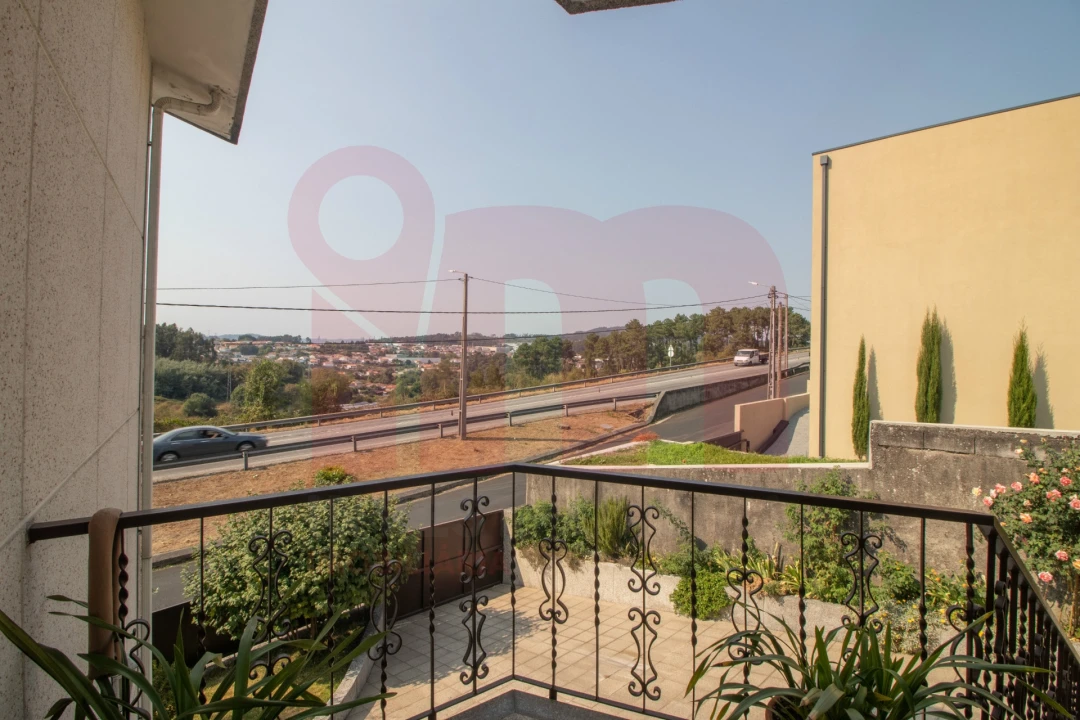 Moradia T3 para Venda em Vilarinho Foto 27