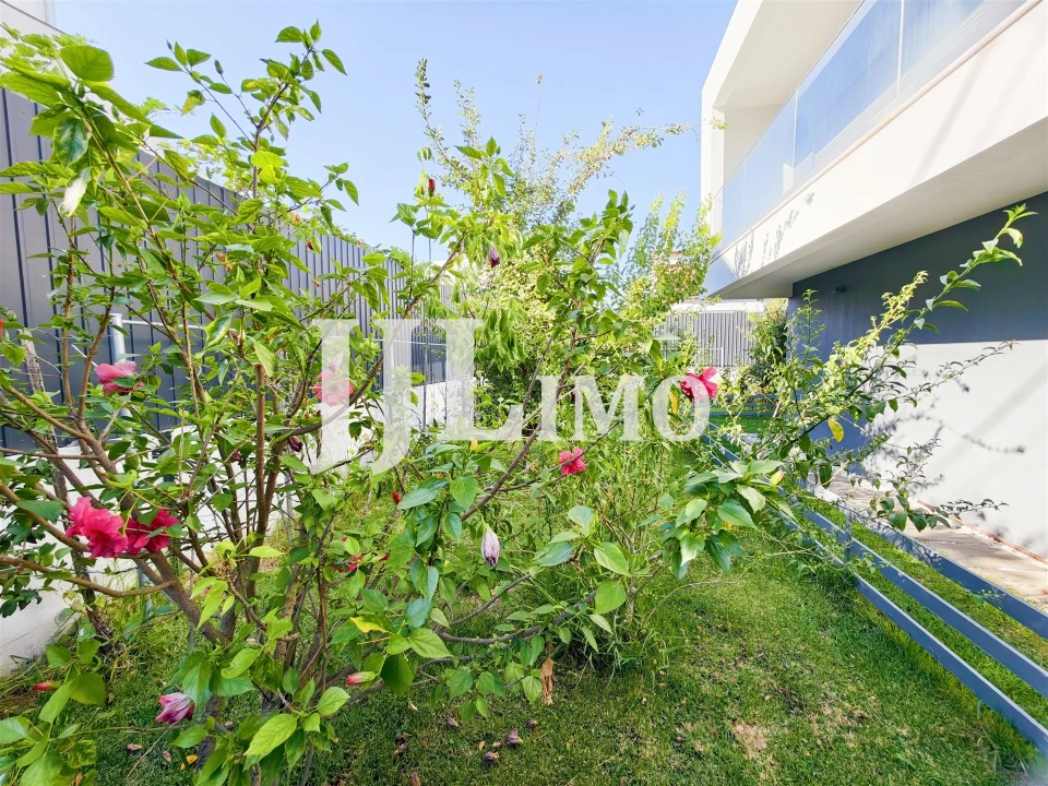 Moradia T3 para Arrendamento em Santa Iria de Azoia, São João da Talha e Bobadela Foto 61