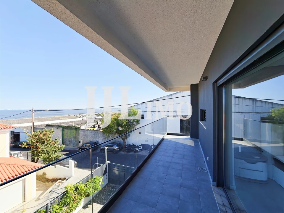 Moradia T3 para Arrendamento em Santa Iria de Azoia, São João da Talha e Bobadela Foto 37