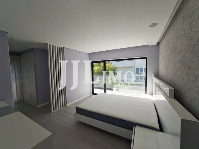 Moradia T3 para Arrendamento em Santa Iria de Azoia, São João da Talha e Bobadela Foto 38