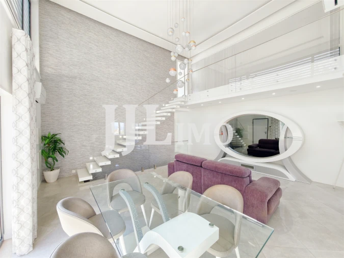 Moradia T3 para Arrendamento em Santa Iria de Azoia, São João da Talha e Bobadela Foto 4