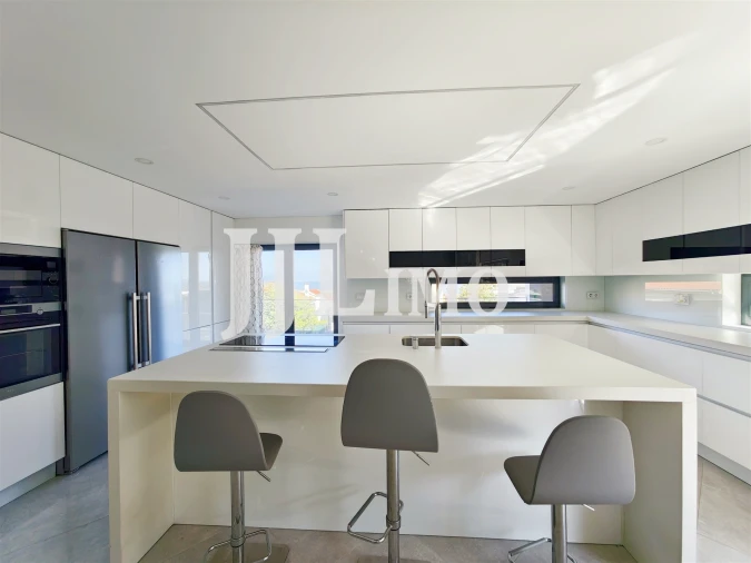 Moradia T3 para Arrendamento em Santa Iria de Azoia, São João da Talha e Bobadela Foto 7