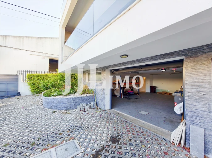 Moradia T3 para Arrendamento em Santa Iria de Azoia, São João da Talha e Bobadela Foto 53