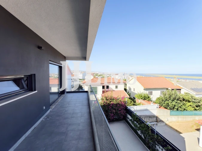 Moradia T3 para Arrendamento em Santa Iria de Azoia, São João da Talha e Bobadela Foto 36