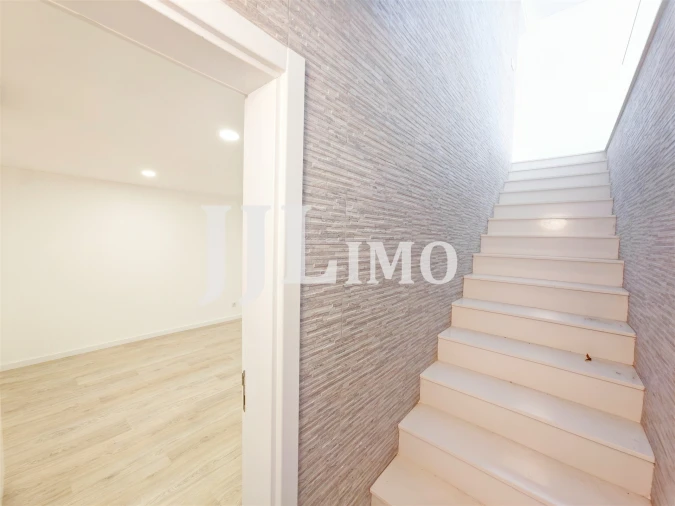 Moradia T3 para Arrendamento em Santa Iria de Azoia, São João da Talha e Bobadela Foto 56