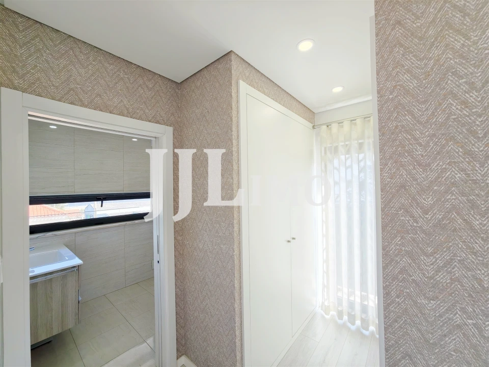 Moradia T3 para Arrendamento em Santa Iria de Azoia, São João da Talha e Bobadela Foto 27