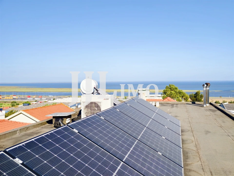 Moradia T3 para Arrendamento em Santa Iria de Azoia, São João da Talha e Bobadela Foto 49