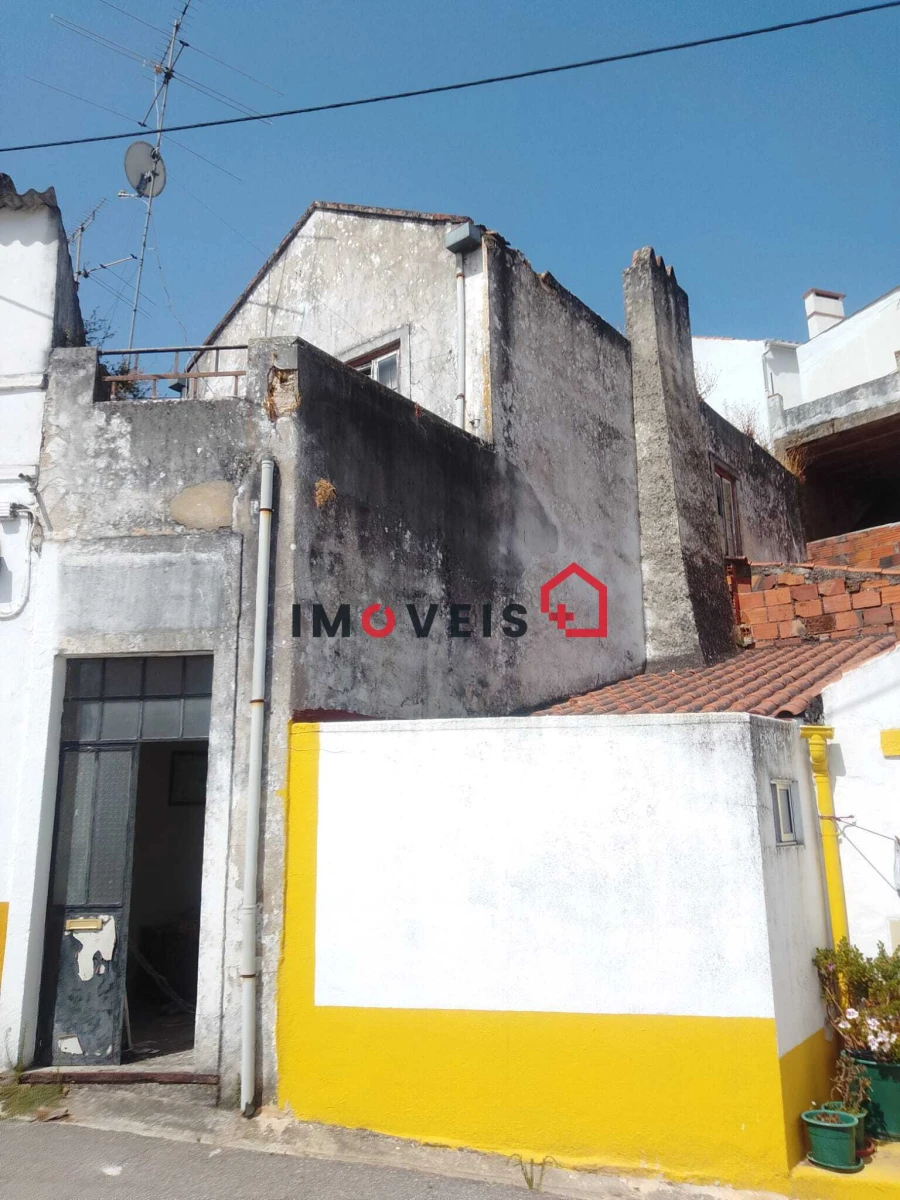 Moradia T3 para Venda em Pernes Foto 2