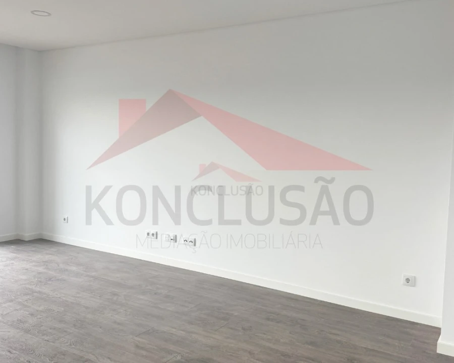 Moradia T5 para Venda em Vialonga Foto 5