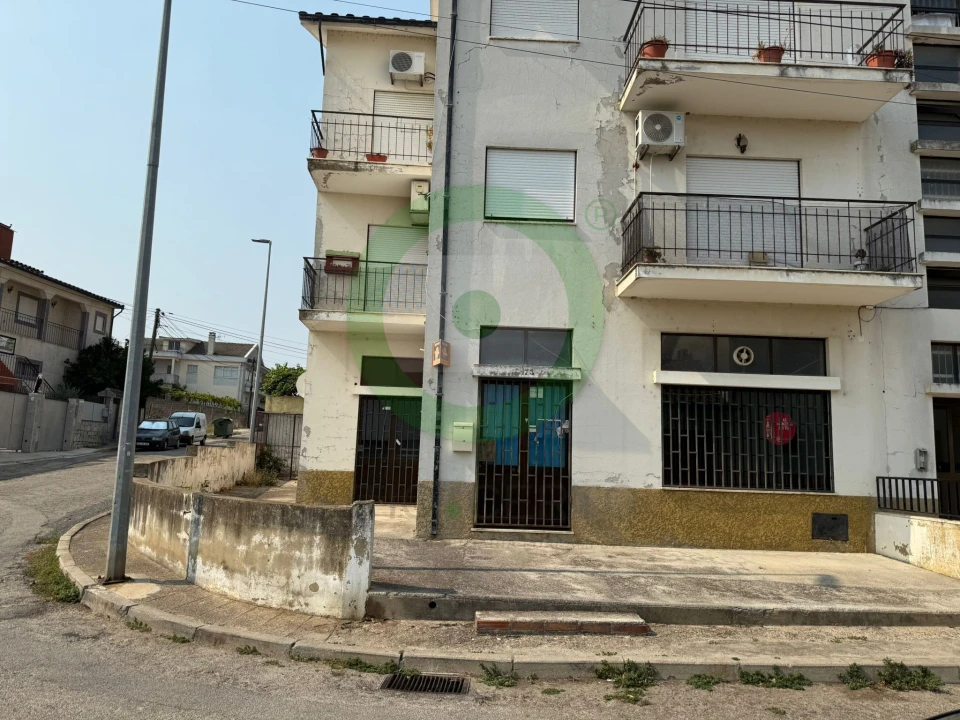 Loja para Venda em Mirandela Foto 4
