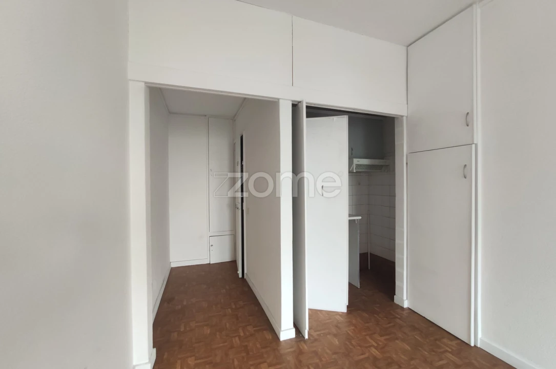 Apartamento T1 para Venda em Cedofeita, Santo Ildefonso, Sé, Miragaia, São Nicolau e Vitória Foto 3