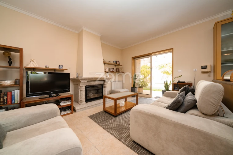 Moradia T5 para Venda em Este (São Pedro e São Mamede) Foto 2