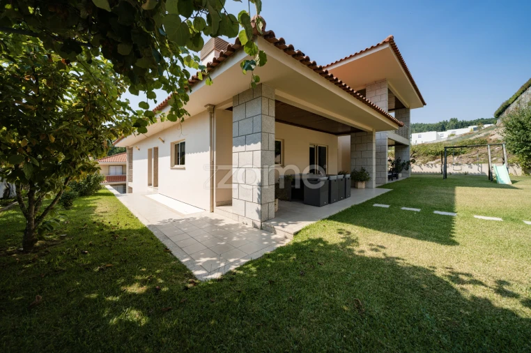 Moradia T5 para Venda em Este (São Pedro e São Mamede) Foto 54