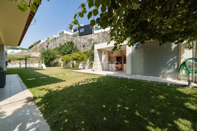 Moradia T5 para Venda em Este (São Pedro e São Mamede) Foto 55