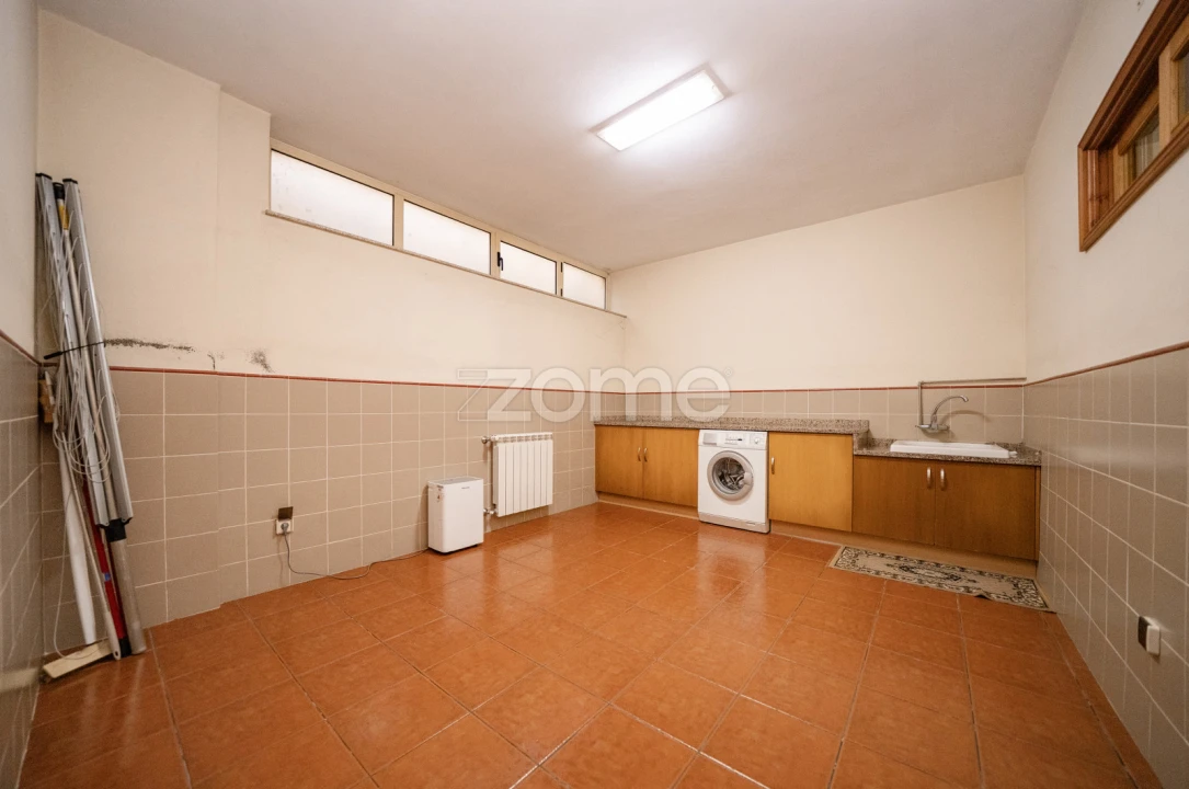 Moradia T5 para Venda em Este (São Pedro e São Mamede) Foto 51