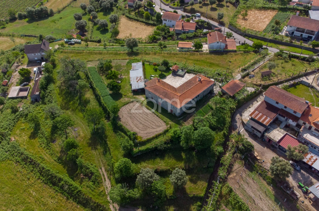 Moradia T5 para Venda em Gondufe Foto 52