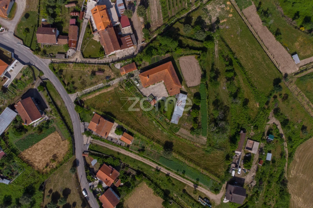 Moradia T5 para Venda em Gondufe Foto 56