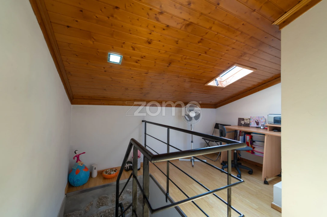 Moradia T5 para Venda em Gondufe Foto 36