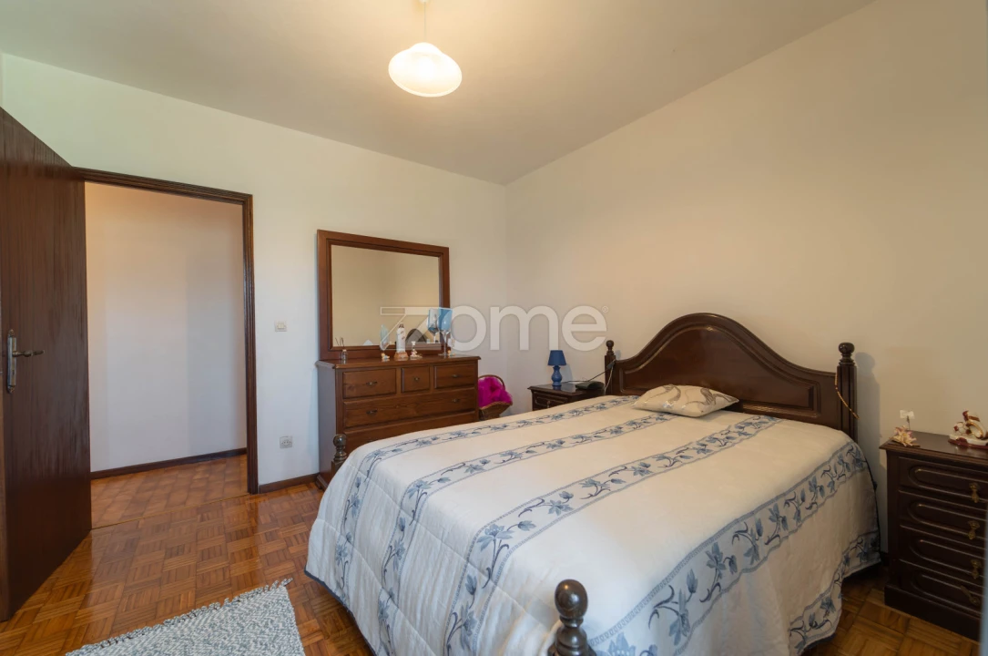 Moradia T5 para Venda em Gondufe Foto 19