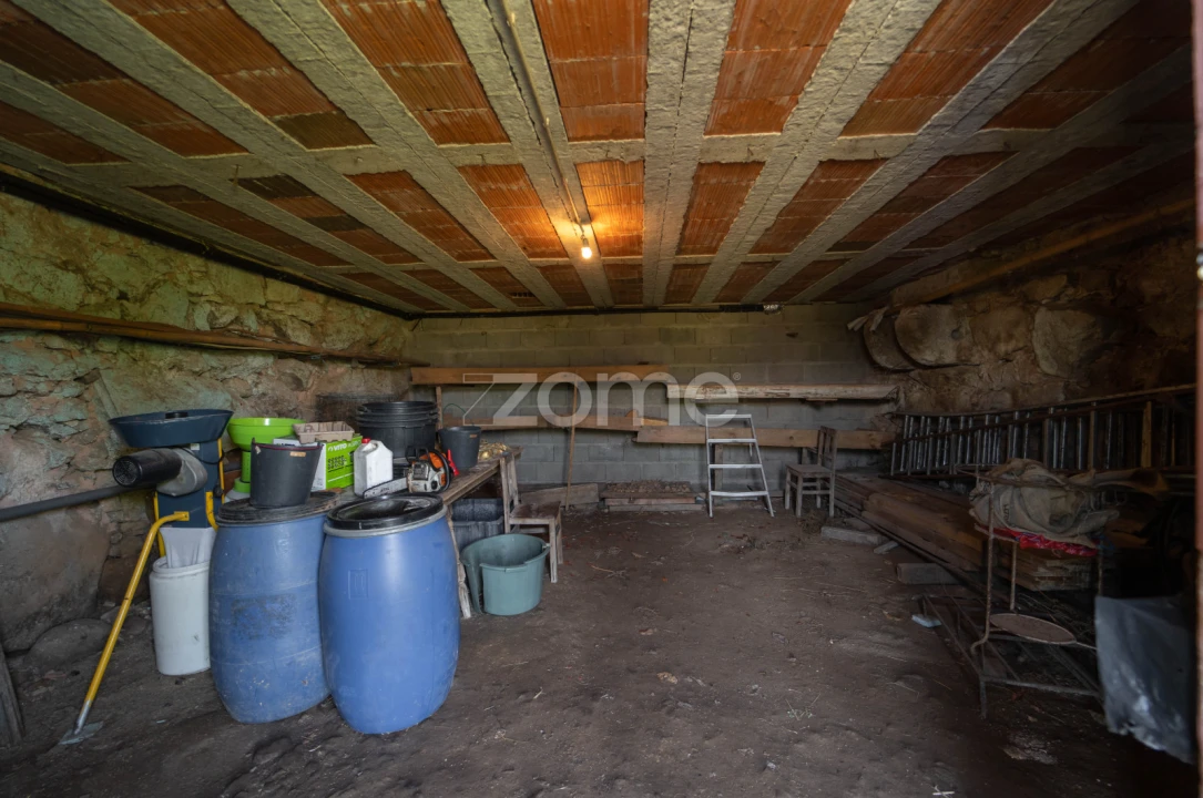 Moradia T5 para Venda em Gondufe Foto 44