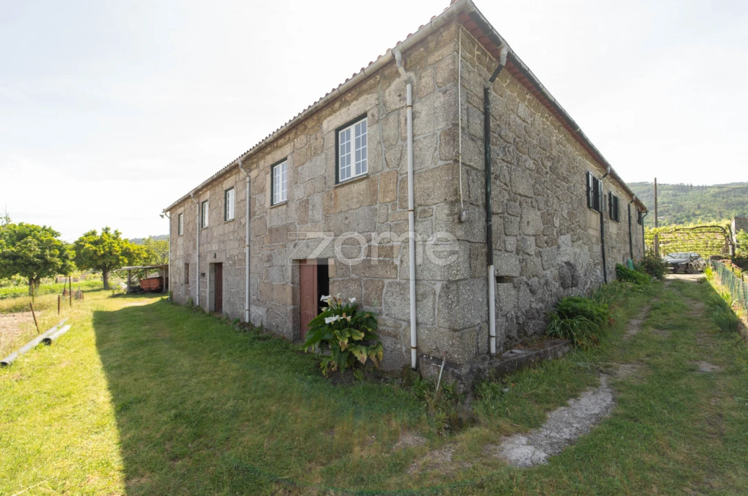 Moradia T5 para Venda em Gondufe Foto 46