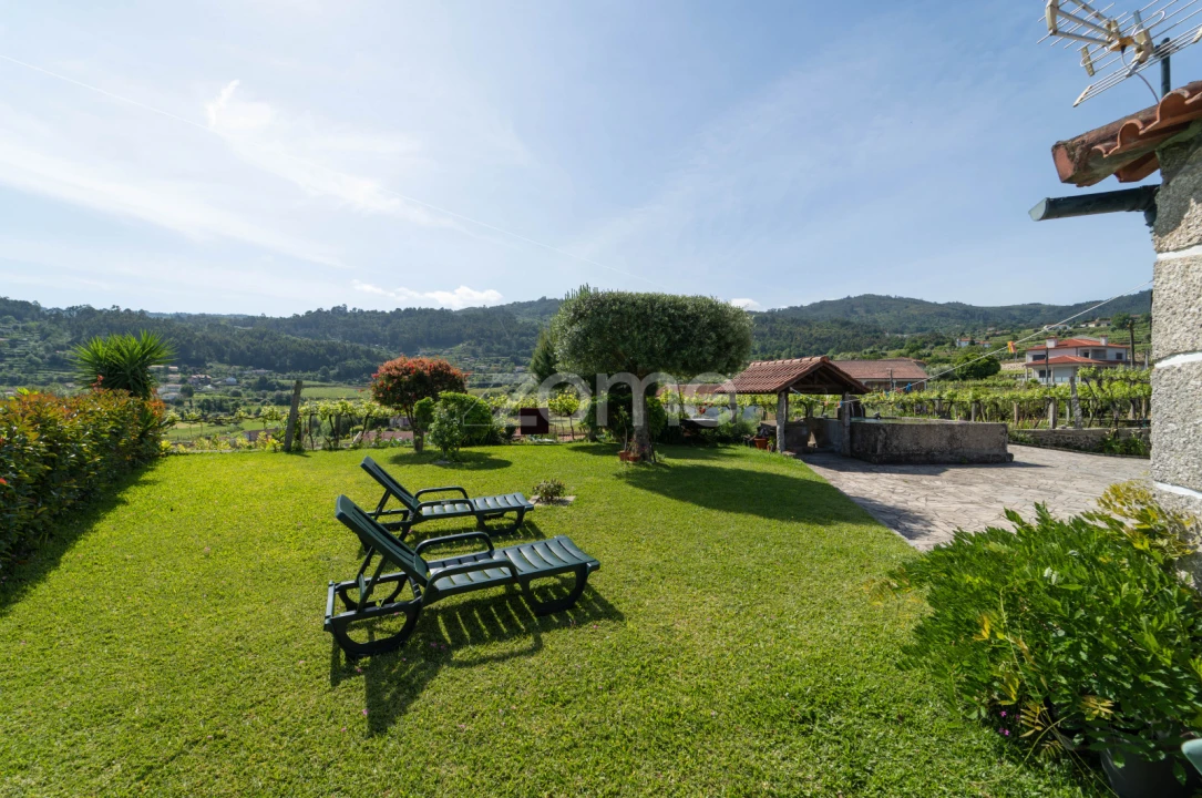 Moradia T5 para Venda em Gondufe Foto 6