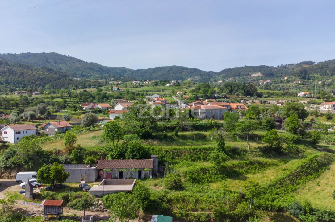 Moradia T5 para Venda em Gondufe Foto 64