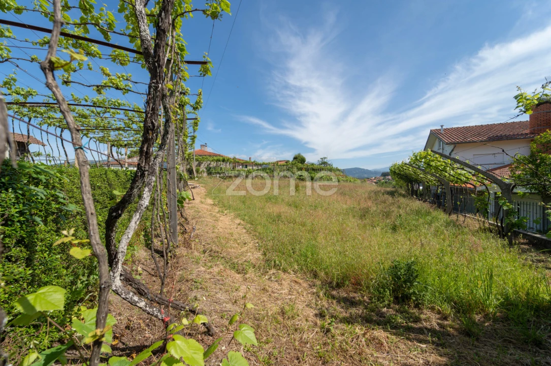 Moradia T5 para Venda em Gondufe Foto 48