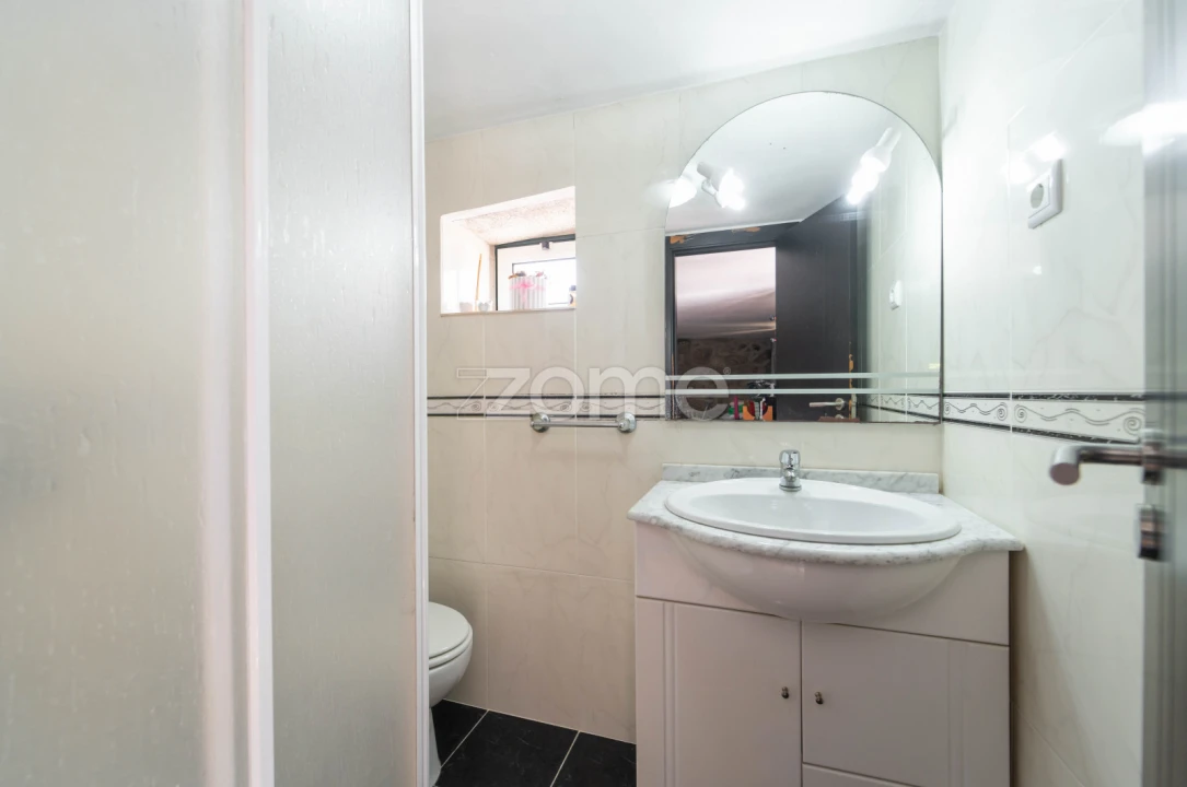 Moradia T5 para Venda em Gondufe Foto 34