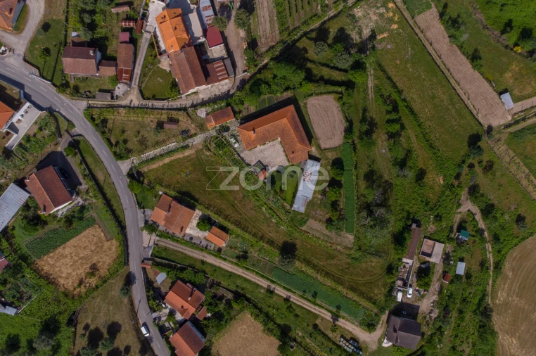 Moradia T5 para Venda em Gondufe Foto 56