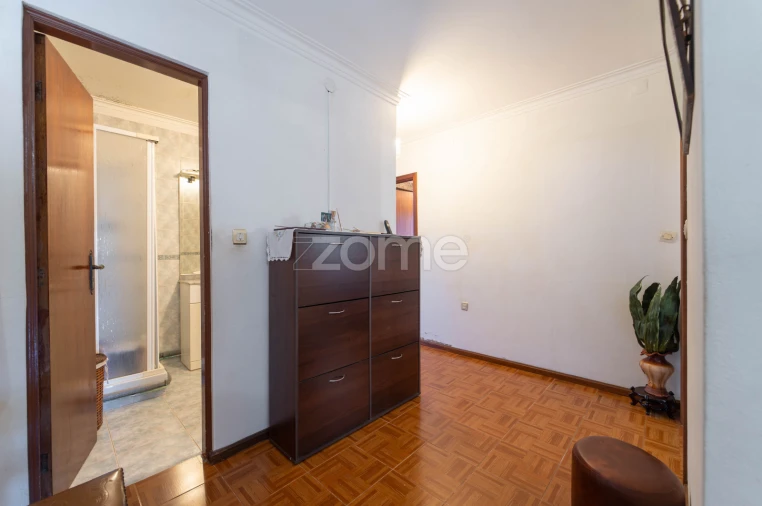 Moradia T5 para Venda em Gondufe Foto 22