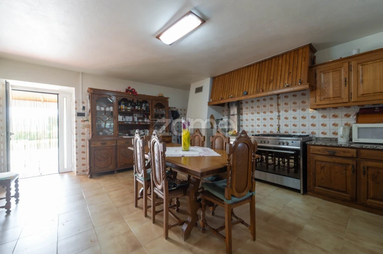 Moradia T5 para Venda em Gondufe Foto 30