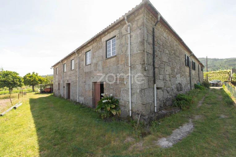 Moradia T5 para Venda em Gondufe Foto 46