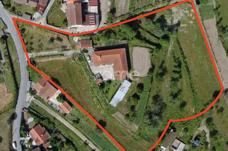 Moradia T5 para Venda em Gondufe Foto 47