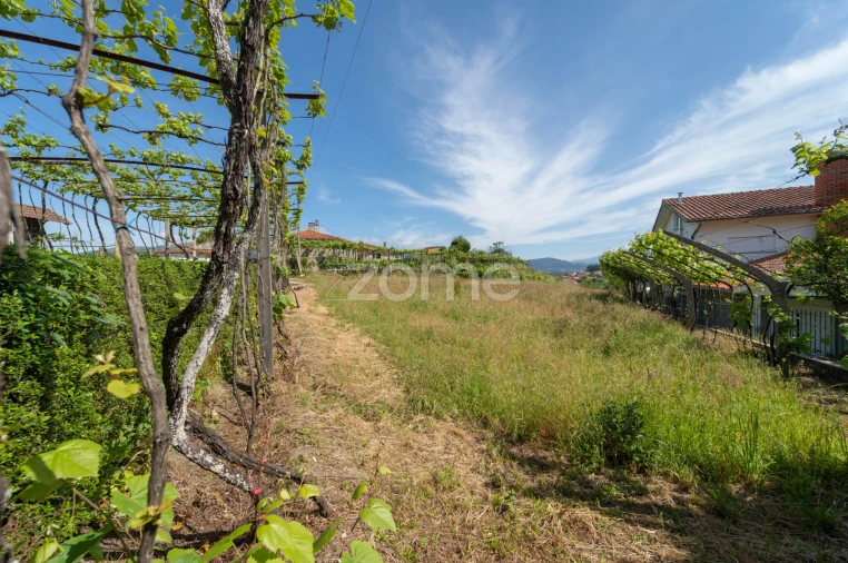 Moradia T5 para Venda em Gondufe Foto 48