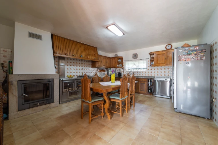 Moradia T5 para Venda em Gondufe Foto 28