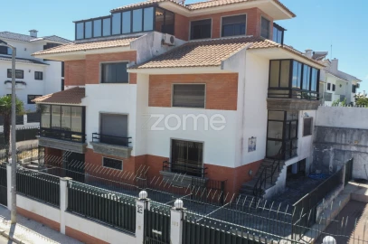 Moradia T6 para Venda em Carcavelos e Parede
