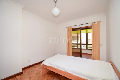 Moradia T6 para Venda em Carcavelos e Parede