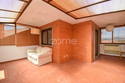 Moradia T6 para Venda em Carcavelos e Parede