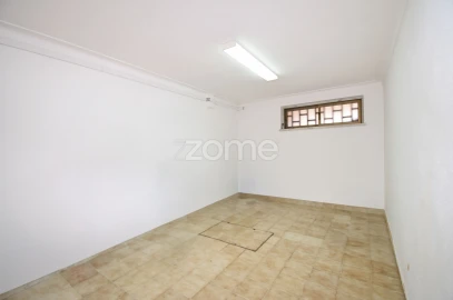 Moradia T6 para Venda em Carcavelos e Parede