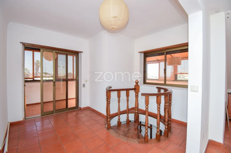 Moradia T6 para Venda em Carcavelos e Parede Foto 27