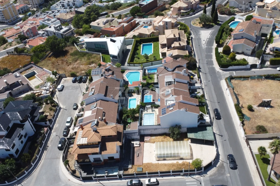 Moradia T6 para Venda em Carcavelos e Parede Foto 2